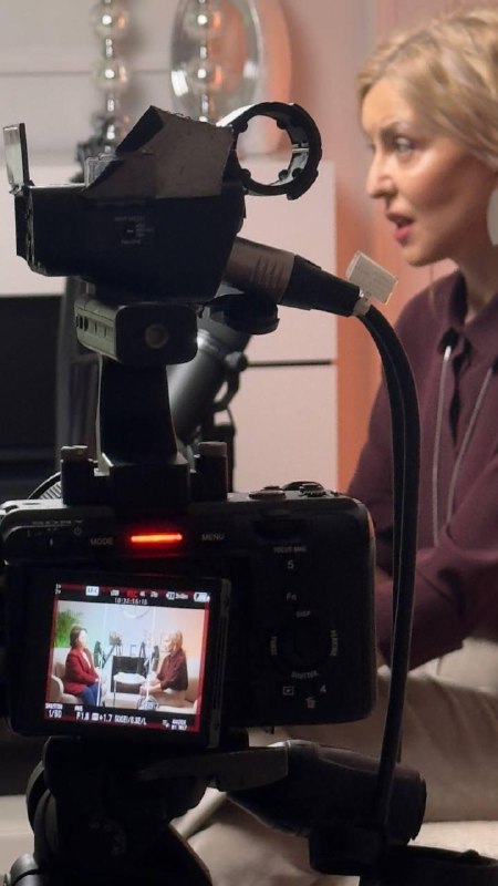 немного кадров с прошедшей съемки. В гостях были врач-гинеколог, профессор, доктор медицинских наук...